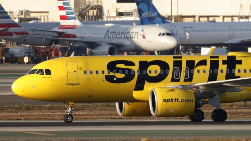 108063980 1731706719266 gettyimages 2171702447 lax airplanes 040
