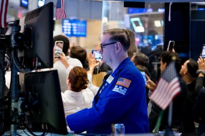 108192478 1756479438076 Traders Photo 20250828 KK 019