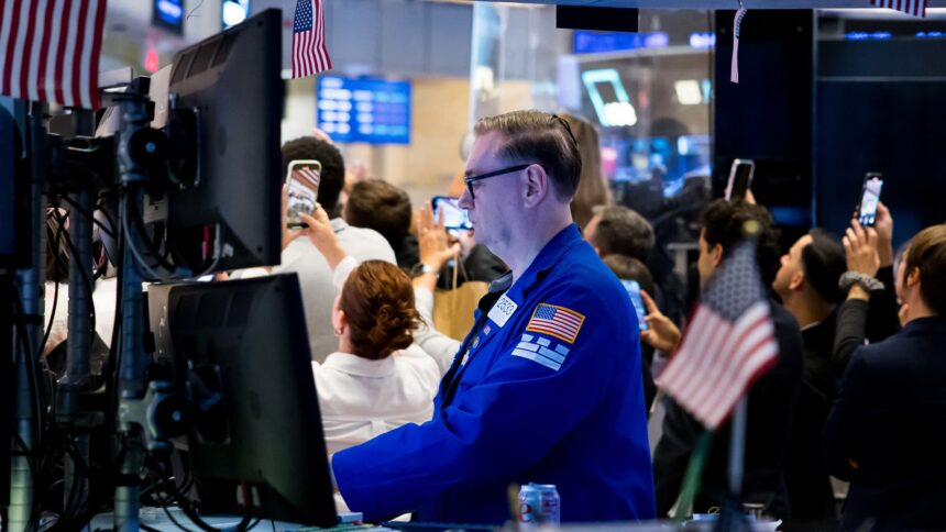 108192478 1756479438076 Traders Photo 20250828 KK 019
