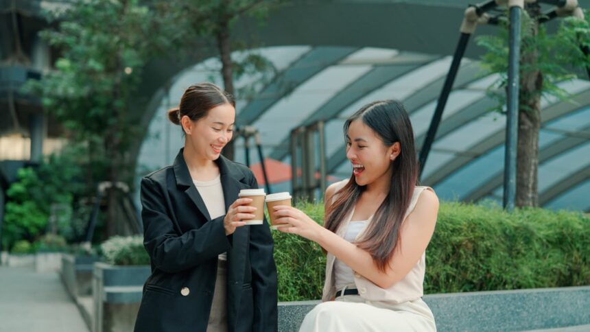 U.S. Employment Growth Slows More Than Expected as Markets React to Weak Jobs Data 1 108192839 1756733865219 gettyimages 2203363761 greenbusiness00 26 51 13still072 enhanced sr