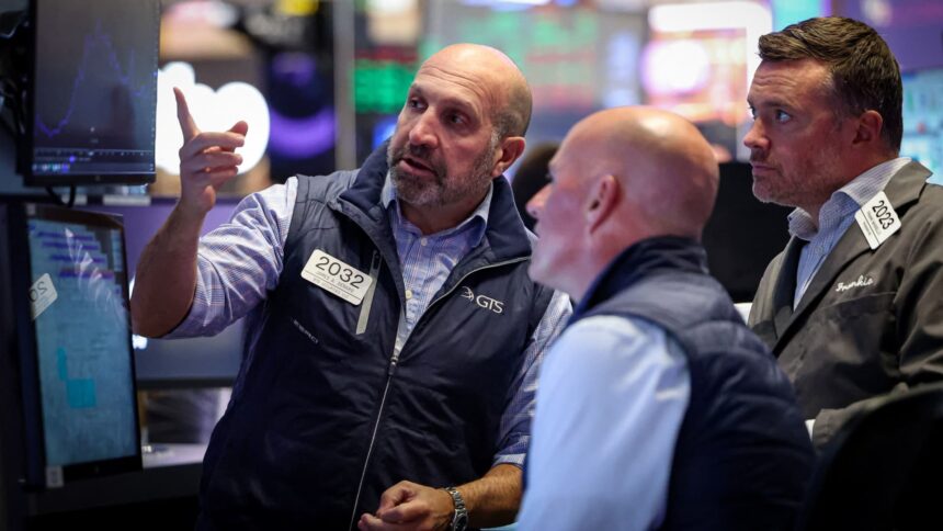 108196952 17575211122025 09 10t161616z 2056288601 rc22pga4nq4r rtrmadp 0 usa stocks