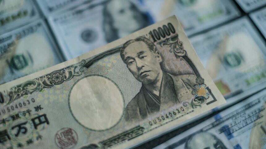Yen Strengthens After Bank of Japan Holds Rates Steady; Sterling Falls on Surging Borrowing Data 1 108201094 1758262463233 gettyimages 1626996559 jkp0163