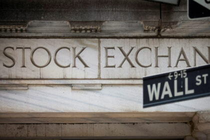2025 09 09T192534Z 1477849212 RC2IMX9C1HUL RTRMADP 3 USA STOCKS HEDGING 1024x683