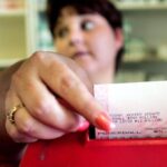 55937638so002powerball.jpg20051017