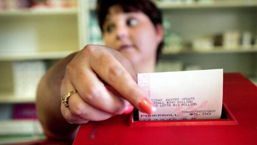 55937638so002powerball.jpg20051017