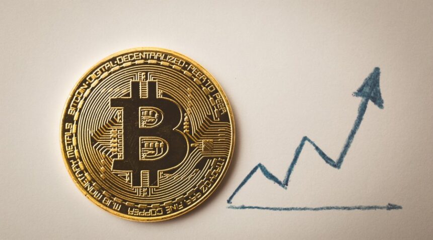 Bitcoin20token20next20to20the20upward20going20arrow id 8cfb0e03 40e0 47c5 89a6 393ee054f23c s