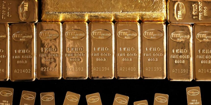 Financial Markets Exhibit Unusual Behavior Amid Rate Cut Speculations and Geopolitical Tensions 1 GettyImages 2213243838 e1757790493945