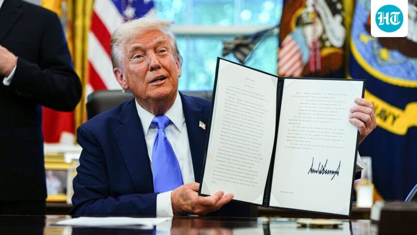 TRUMP H1 B 30 1758337180364 1758337188172