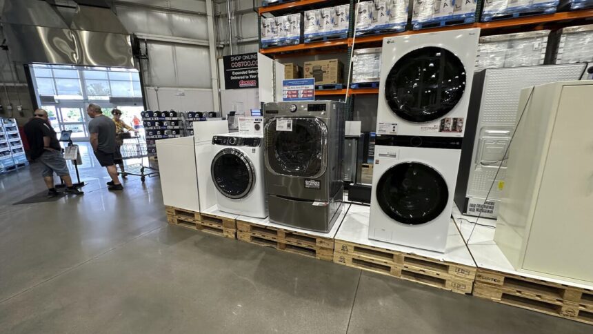 U.S. Producer Prices Fall Unexpectedly in August 1 urlhttps3A2F2Fassets.apnews.com2F542Ffc2F0ddfb7a042c6dc32f7b2f6db22d52Fc04ed7f64d2f46e7af76