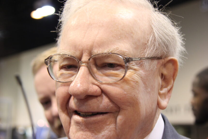 Top Stocks to Buy and Hold: Amazon and Visa 1 warren buffett 1 tmf 2015