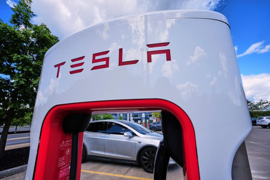 Tesla Reports Record Q3 Deliveries of 497,099 Amid $7,500 Tax Credit Expiration 1 017846e0 923f 11f0 bfff 069e65873fd2