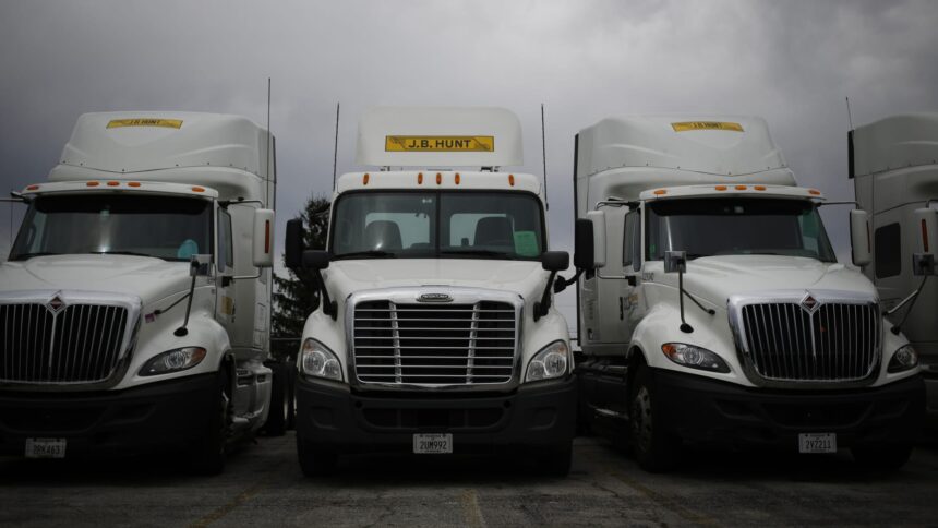 United Airlines Tops Earnings Estimates but Revenue Falls Short, Shares Dip 2% 1 106019817 1563216854569gettyimages 469718746