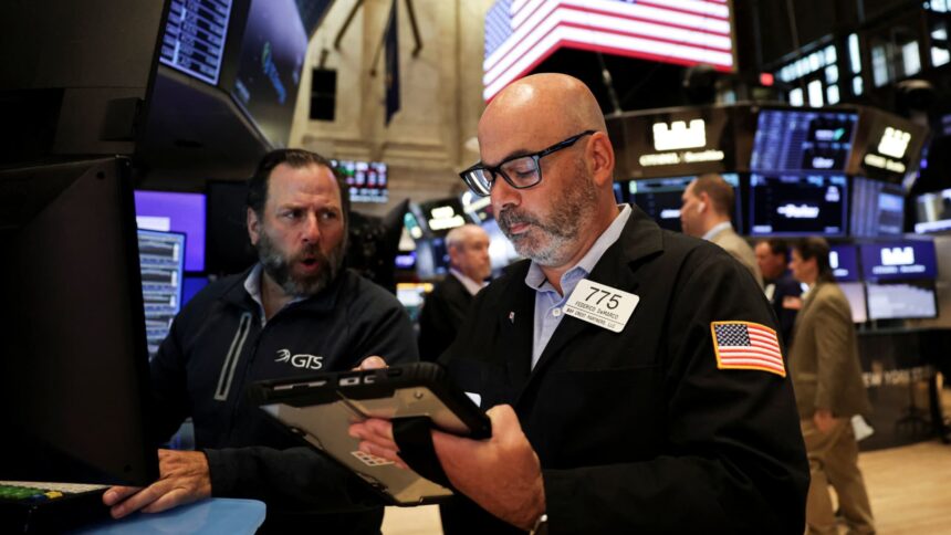 Stocks @ Night: Oracle's New CEOs to Appear on CNBC as Earnings Season Approaches 1 108202349 17585675092025 09 22t185113z 550968283 rc21xgavkms4 rtrmadp 0 usa stocks