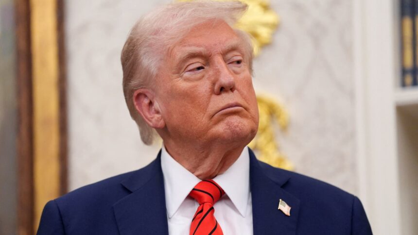 108210870 17601331522025 10 10t214814z 634557862 rc299hapl1m3 rtrmadp 0 usa trump