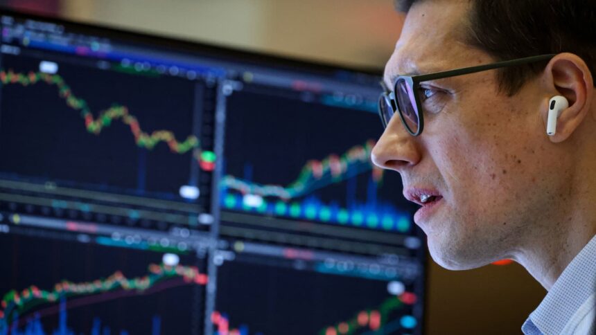 108213582 17607136272025 10 17t150430z 1440221243 rc2pdhaopynm rtrmadp 0 usa stocks