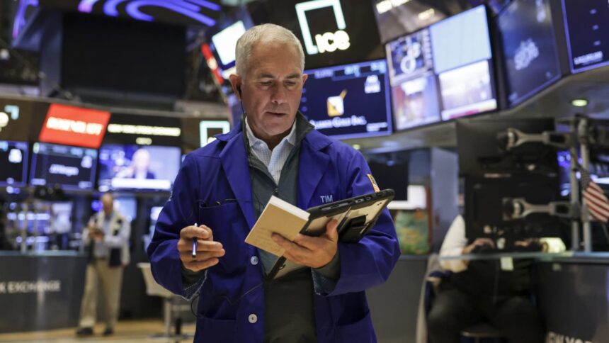 U.S. Stock Futures Rise as Big Tech Earnings Exceed Expectations 1 108219420 1761837546491 gettyimages 2243611370 AFP 82J47XJ