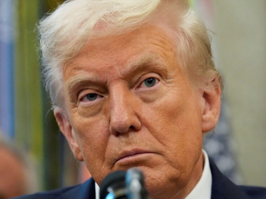 US Government Faces Shutdown as Congress Struggles to Pass Funding Bill 1 2025 09 30T180201Z 528136335 RC2G2HAF7JS7 RTRMADP 3 USA TRUMP copy 1759261249