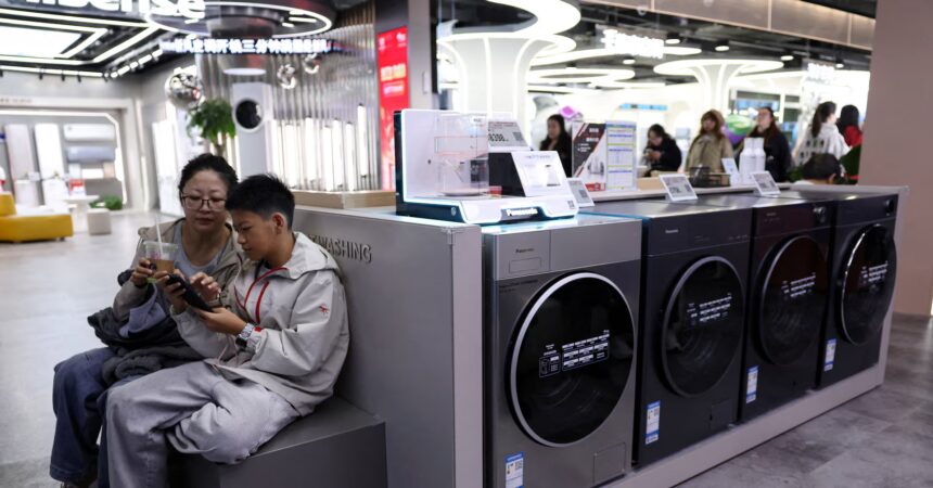 China's economic growth slows to weakest pace in a year amid property crisis and trade tensions 1 4KH6I324SBKQ3OBVKQ3W7Y6EQI