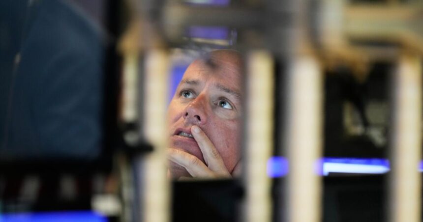 Wall Street Pauses as Stocks and Gold Retreat from Record Highs 1 urlhttps3A2F2Fcalifornia times brightspot.s3.amazonaws.com2F602Fbd2F1fb4897448ab8f7a64d86c75