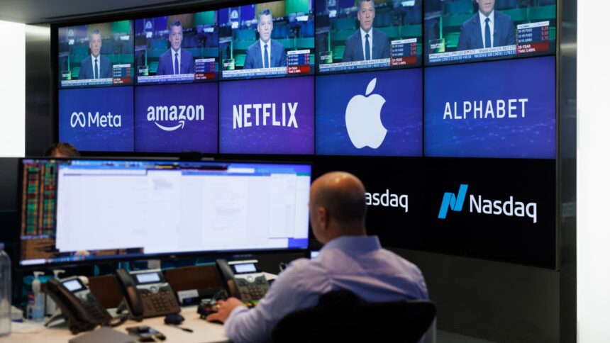 107176648 1673370154771 NUP 200112 10023