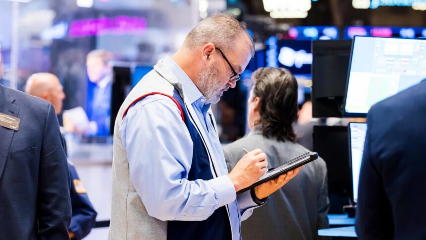 108219404 1761836757298 Traders Photo 20251029 KK PRESS 015