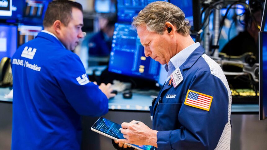 108220650 1762187355170 Traders Photo 20251102 KK PRESS 006