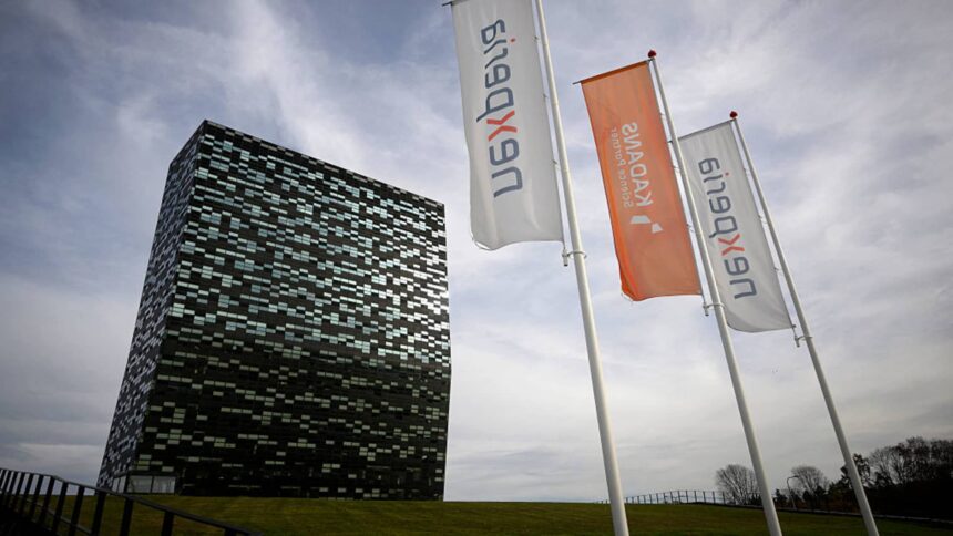 108223391 1762732099400 gettyimages 2244812334 AFP 839X72A