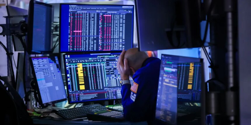 Market Turbulence: Analysts Warn of Potential 20% Selloff Amid High Valuations 1 GettyImages 2244508160 65d0e4 e1762513326718
