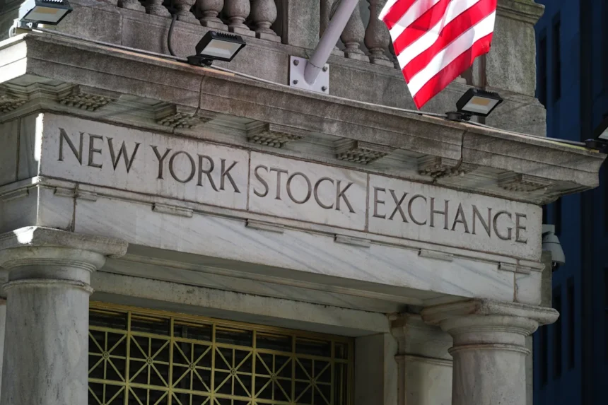 Tech Stocks Pull Back as US Futures Decline Following Mixed Wall Street Session 1 d5bbd8b0 b844 11f0 bfbf 3a3941e29ddd