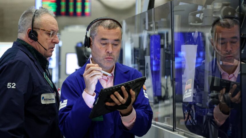 108238412 17652128912025 12 08t165355z 1545246791 rc2dcia5wif0 rtrmadp 0 usa stocks