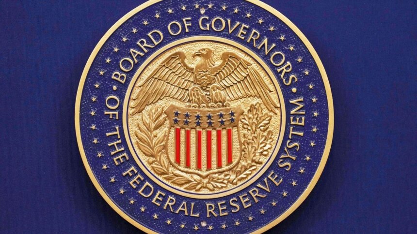 Divided Federal Reserve Expected to Debate Final Rate Cut Amid Mixed Economic Signals 1 52d4cf26 8c19 455b 8e23 0cf2984e6ef4 AP25302379012498