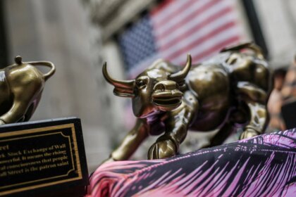 87570689007 20251126 t 150523 z 889474048 rc 2 ekfa 8 juyp rtrmadp 3 usastocks