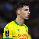 Angers affronte Nantes dans un derby chaud de Ligue 1, tandis que les Canaris cherchent à rebondir sous leur nouvel entraîneur Ahmed Kantari