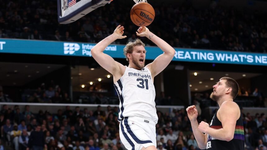 Fantasy Basketball: Daily Cheat Sheet for Friday's NBA Games