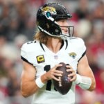 Jaguars Aiming for Fifth Straight Win Against Struggling Jets in Week 15 Showdown