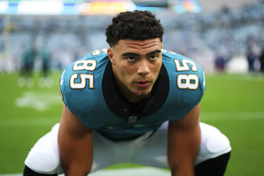 Jaguars' Brenton Strange Expected to Shine Against Jets in Week 15