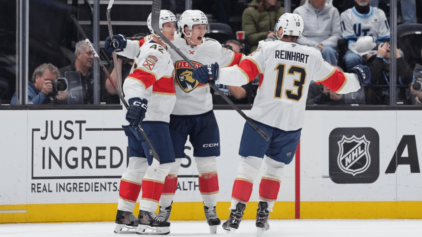 Panthers Overcome Mammoth in Thrilling 4-3 Victory