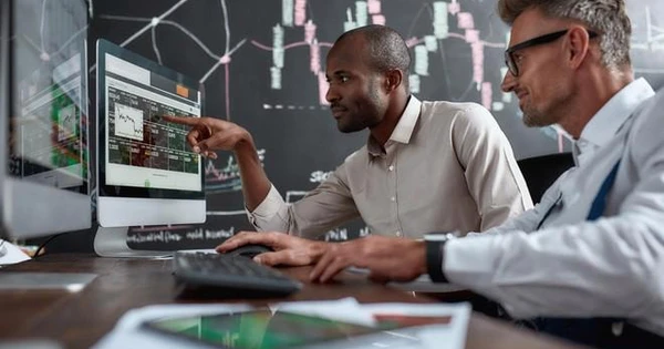 Thị trường chứng khoán giảm sâu, VN-Index mất 20 điểm trong phiên 11/12