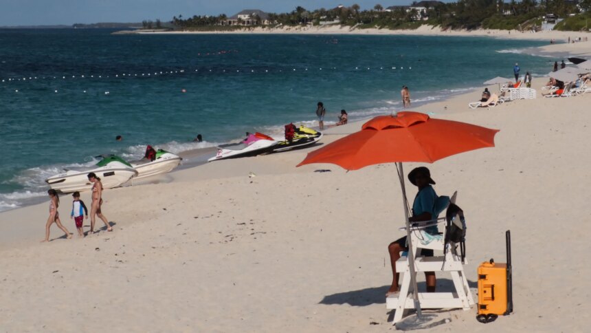 U.S. Holiday Travel Expected to Increase with Cancun Leading International Destinations 1 U.S. Holiday Travel Expected to Increase with Cancun Leading International Destinations