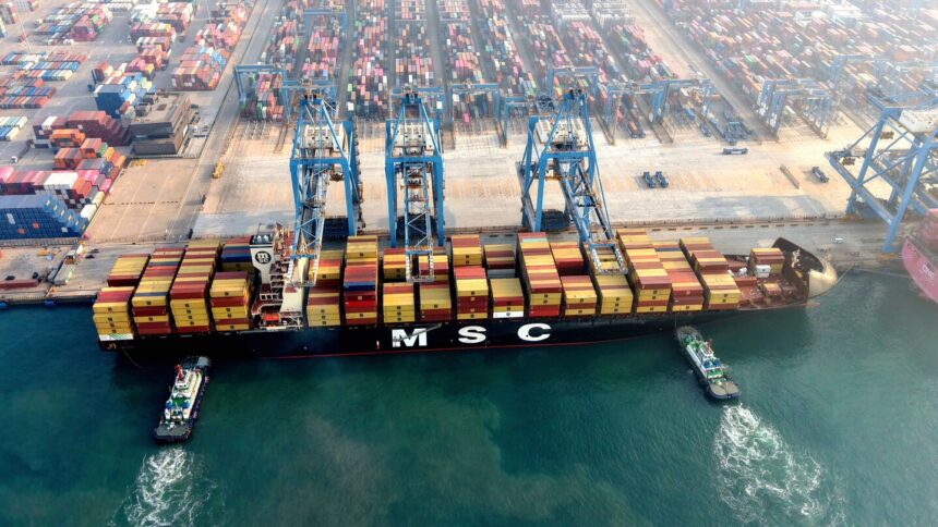 China's Exports Return to Growth in November Despite Decline in Shipments to U.S. 1 urlhttps3A2F2Fassets.apnews.com2Fb42Fc82F32a53f461ddae0214129e8f1d1ab2Fb25c754793804c598239