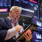 108248839 17677180672026 01 06t164603z 541156374 rc2pviafhih6 rtrmadp 0 usa stocks