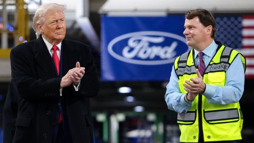 108251932 17683326942026 01 13t192918z 542253059 rc2h0ja7qr1x rtrmadp 0 usa trump