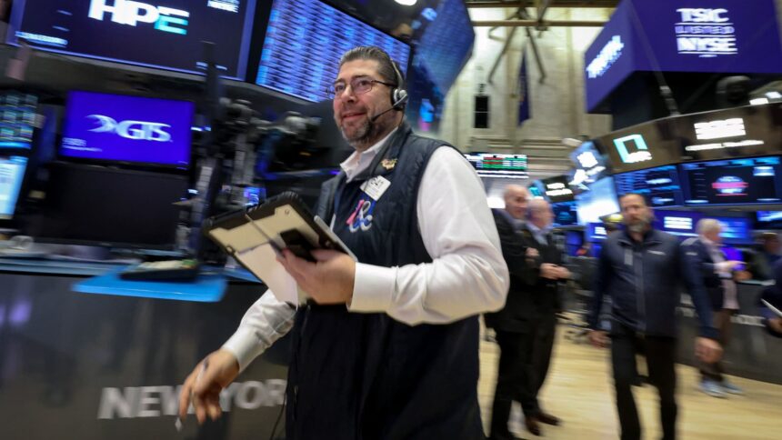 108253080 17684967262026 01 15t170313z 427806059 rc2p1jal3t1k rtrmadp 0 usa stocks