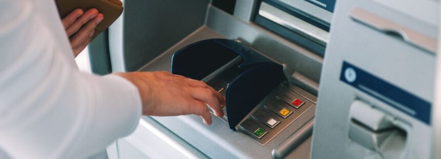 5b27ddae48f0a4af769bb0a3a077435e