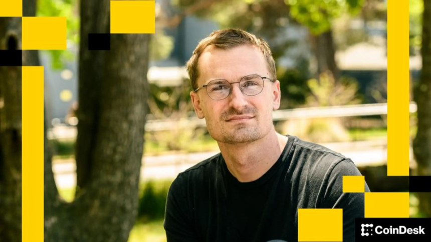 Base Faces Backlash Over Creator Coin Promotion Amid Community Frustration 1 90c767da4c522b12041b72fde9d5c6e96171ae6a 1920x1080