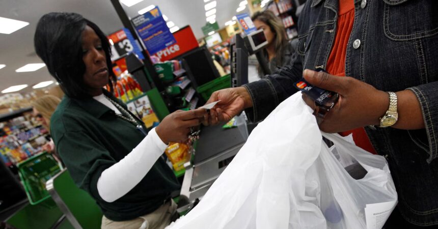 White House Considers Executive Action to Cap Credit Card Interest Rates 1 WNW5J7J2DFMVFA6VCKZETTAPXI