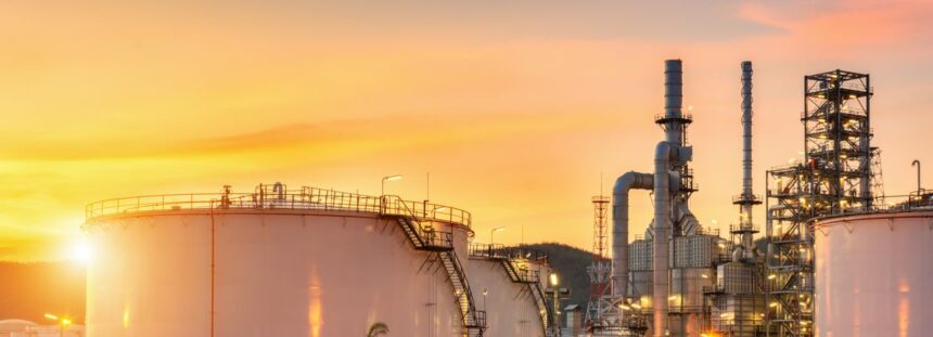 Gibson Energy's Stock Performance and Valuation Under Scrutiny Amid Market Dynamics 1 f9692e894f79c9cd0c66d13d11ff0ac1