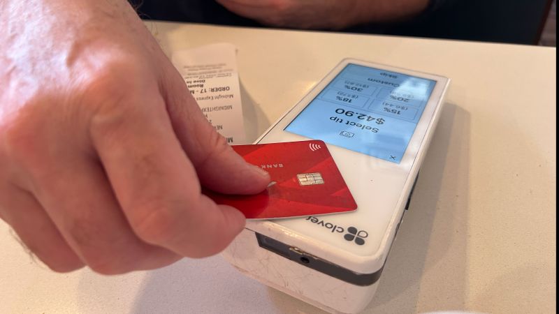 Trump Proposes 10% Cap on Credit Card Interest Rates Amid Economic Concerns 1 gettyimages 2236988553