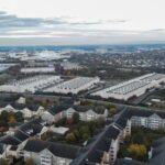 108257400 1769505082610 gettyimages 2243421029 AMAZON EARNS