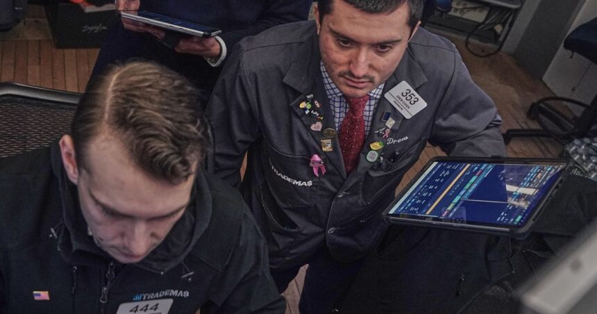 U.S. Stock Market Slips Amid Mixed Earnings Reports and Rising Oil Prices 1 d726a7a6 4d66 5e2d 9f44 bb2af894846e